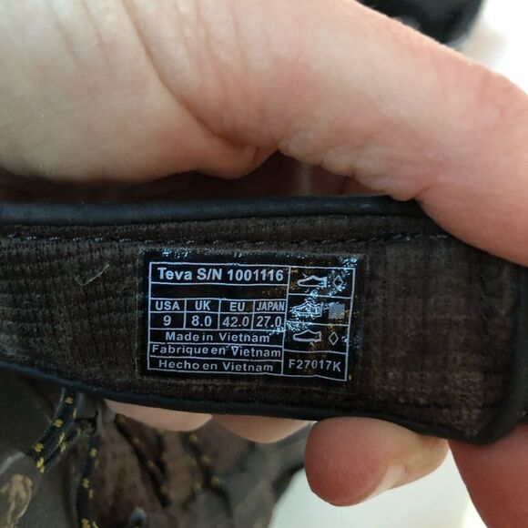 Teva NWOT Men's close toe sandal (9) - Picture 12 of 13